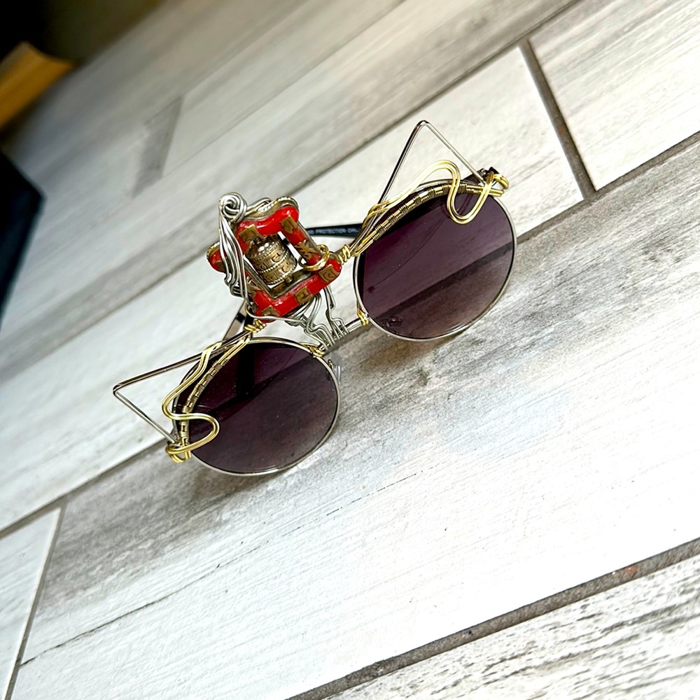 Beautiful Cat Like Glasses